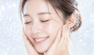 POINT02 古い皮膚を新しい皮膚へ入れ替える強力な肌再生作用があり、真皮層までしっかりアプローチできるのも大きな特徴。