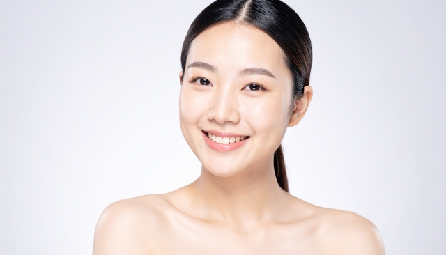 笑顔の女性