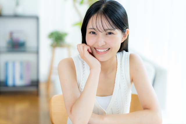 笑顔の女性