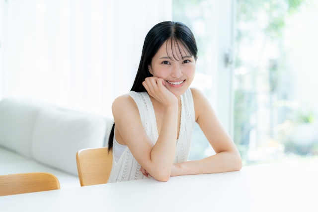 笑顔の女性