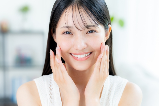 笑顔の女性