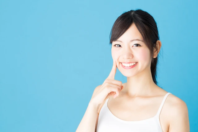 笑顔の女性